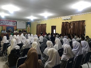 Pemilih Pemula Aceh Utara Ikuti Sosialisasi Regulasi Politik Bagi Masyarakat